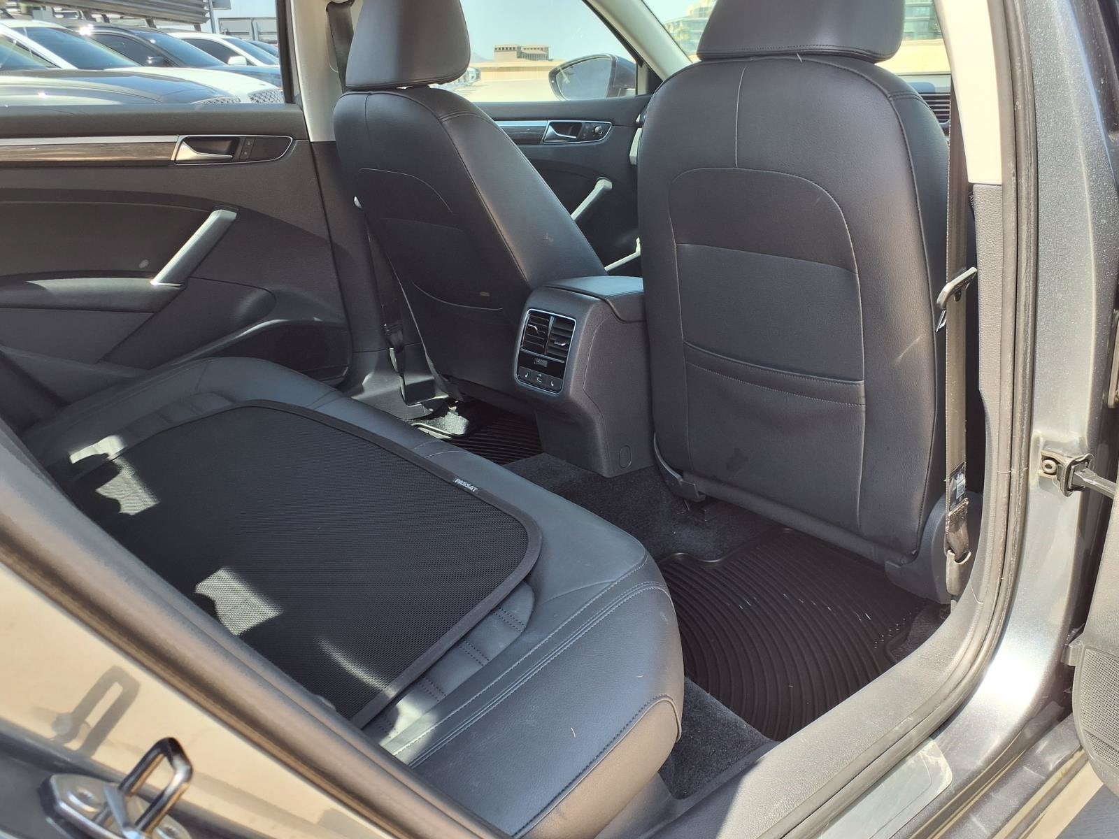 2017 Volkswagen Passat 1.8T SEL Premium