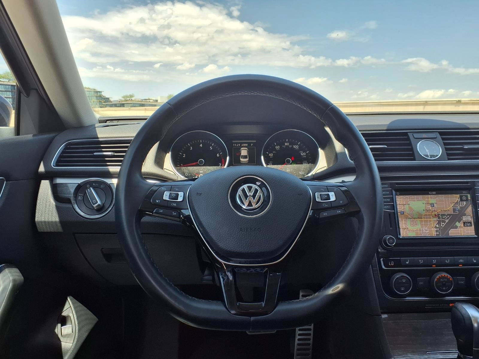 2017 Volkswagen Passat 1.8T SEL Premium