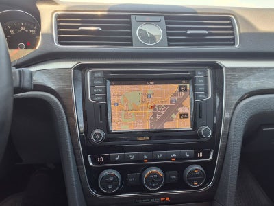 2017 Volkswagen Passat 1.8T SEL Premium