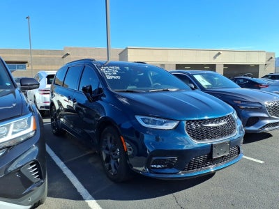 2025 Chrysler Pacifica LIMI