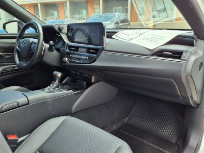 2022 Lexus ES BASE