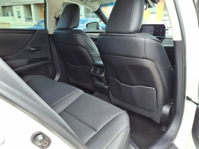 2022 Lexus ES BASE