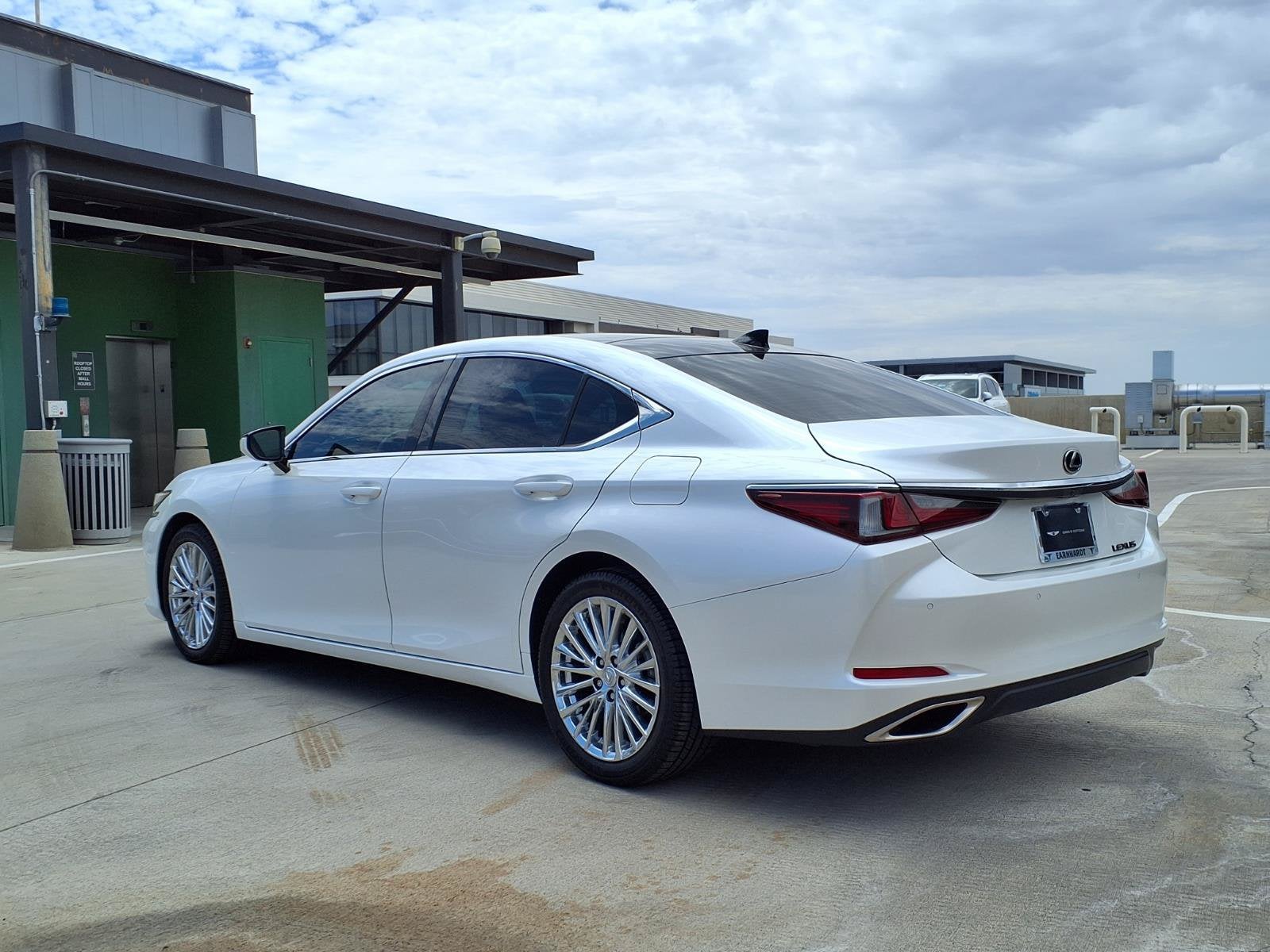 2022 Lexus ES BASE