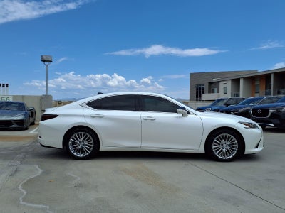 2022 Lexus ES BASE