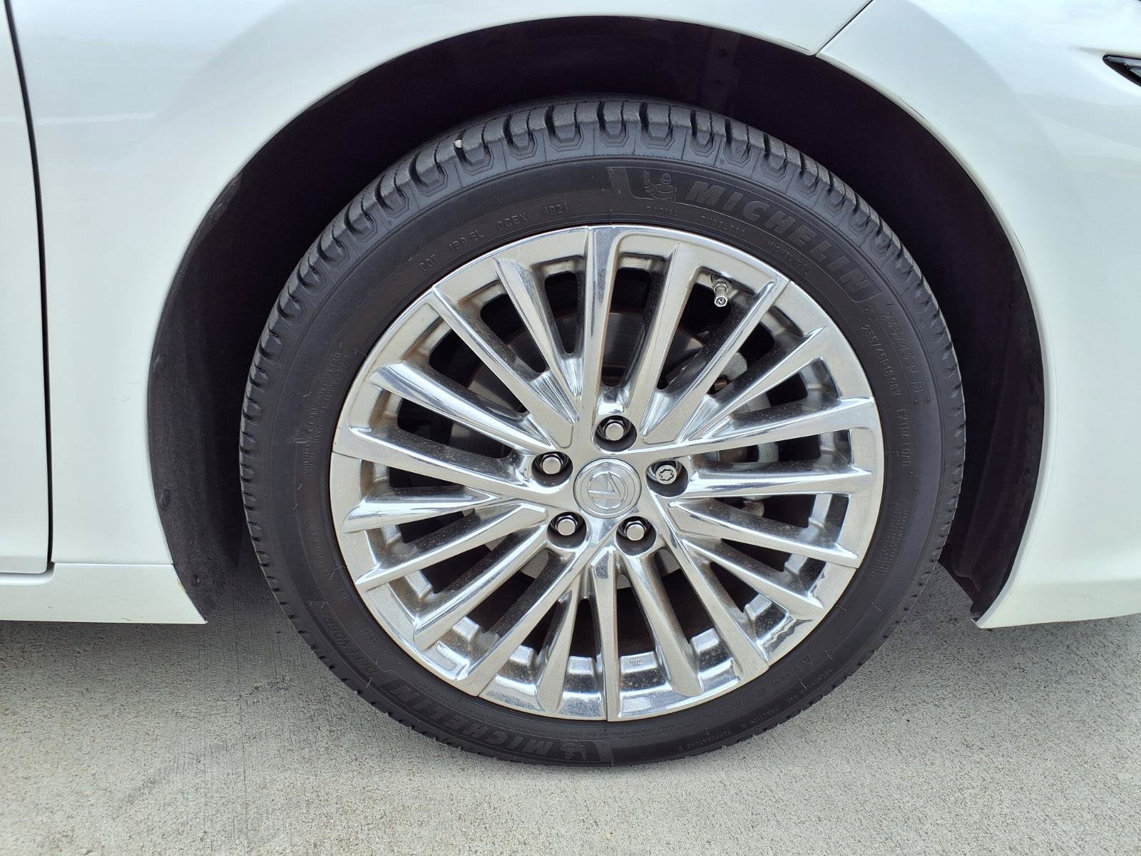 2022 Lexus ES BASE