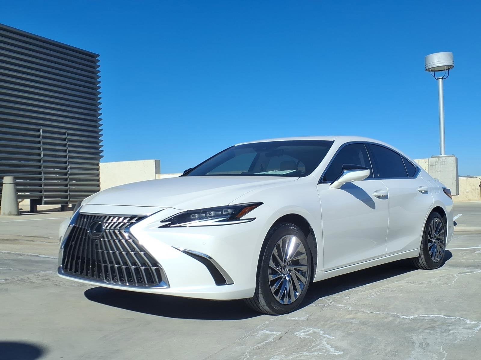 2025 Lexus ES ES 300h Luxury