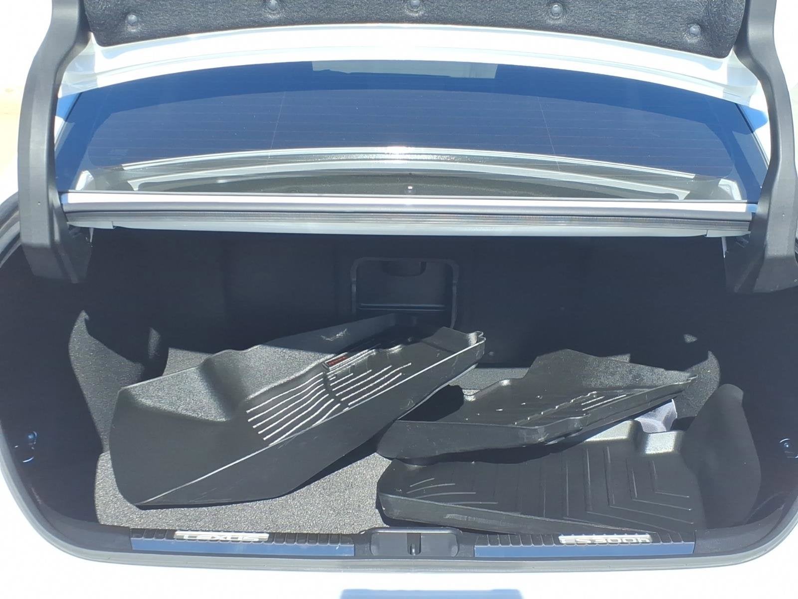 2025 Lexus ES ES 300h Luxury