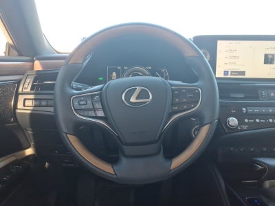 2025 Lexus ES ES 300h Luxury