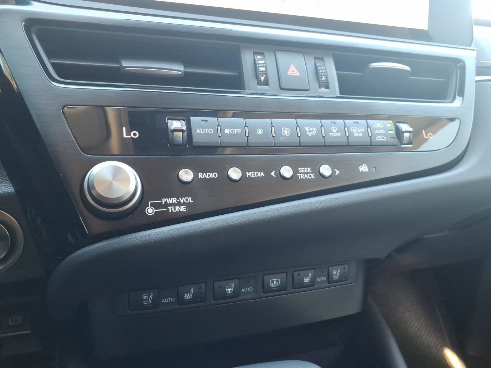 2025 Lexus ES ES 300h Luxury