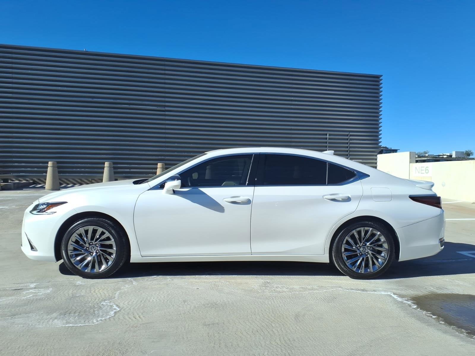 2025 Lexus ES ES 300h Luxury