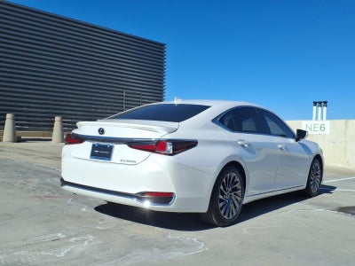 2025 Lexus ES ES 300h Luxury