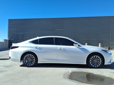 2025 Lexus ES ES 300h Luxury