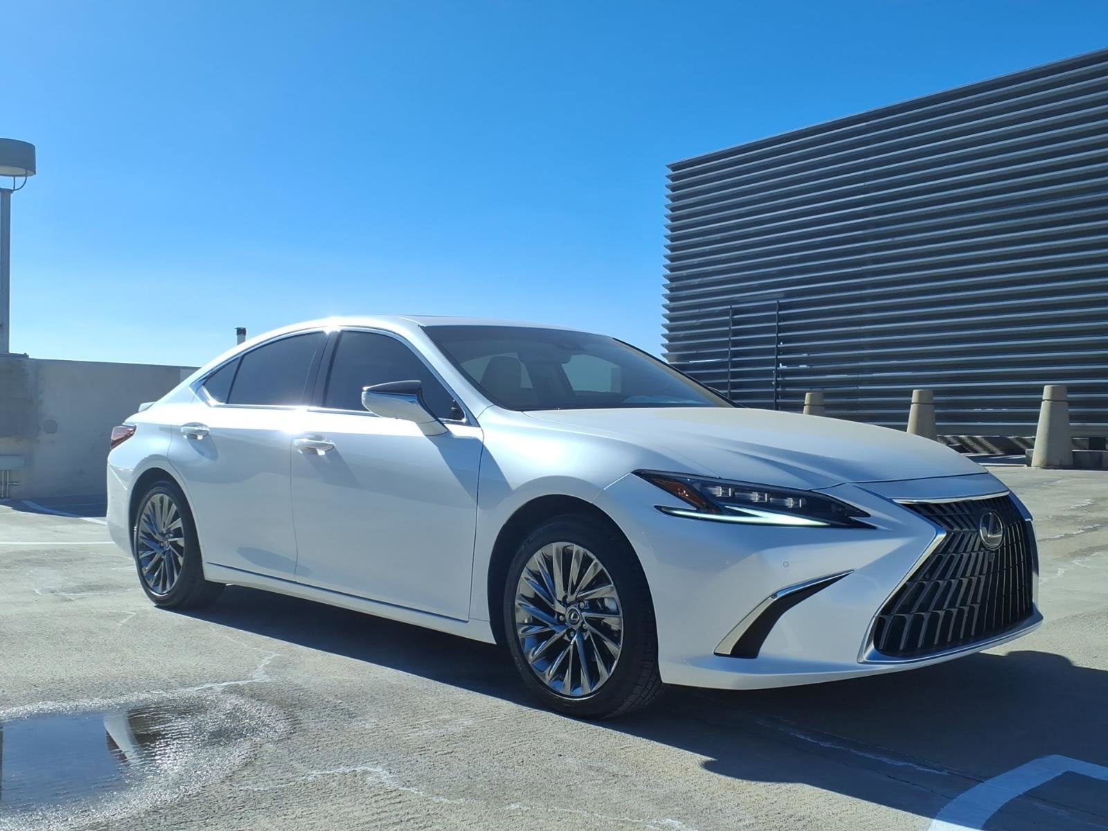 2025 Lexus ES ES 300h Luxury