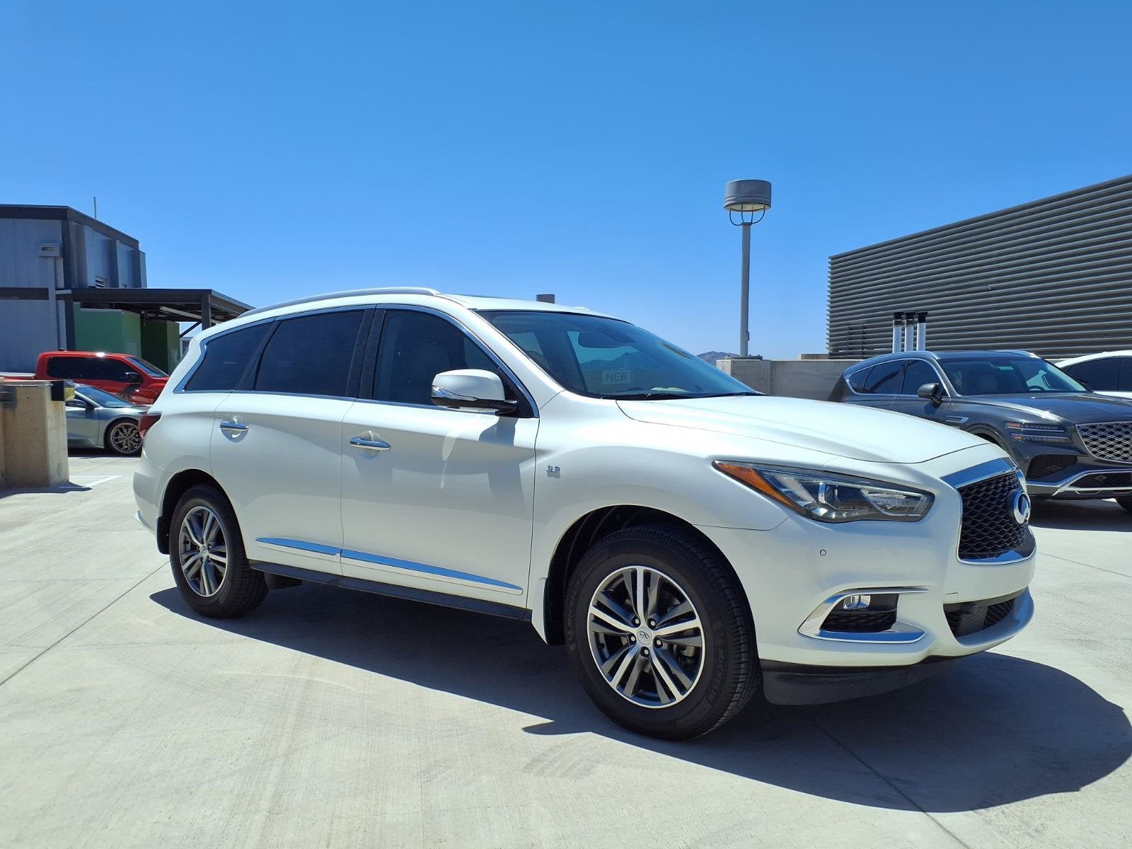 2020 INFINITI QX60 LUXE