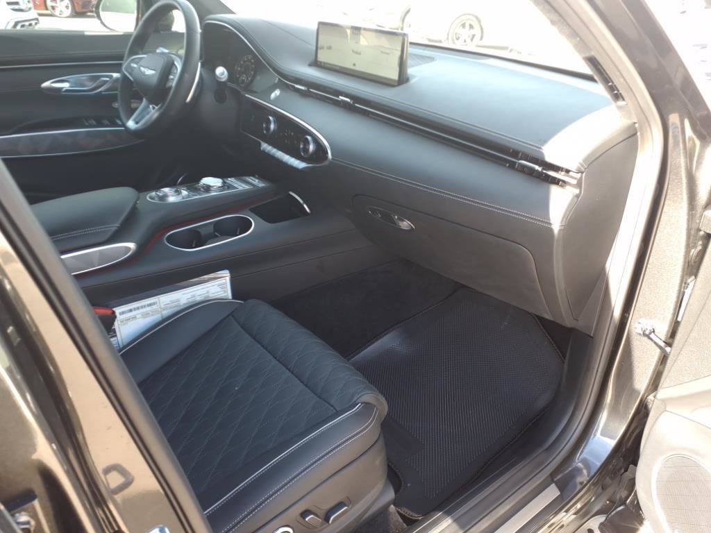 2024 Genesis GV70 Base