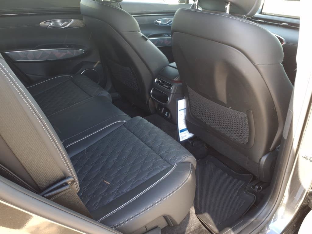 2024 Genesis GV70 Base