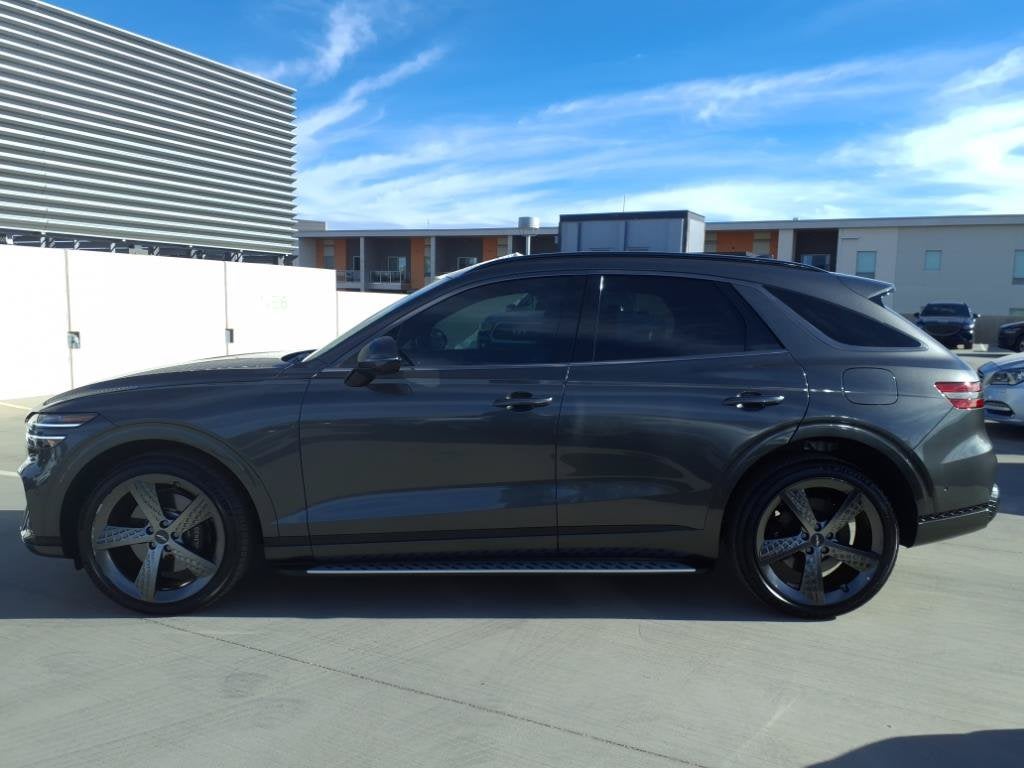 2024 Genesis GV70 Base