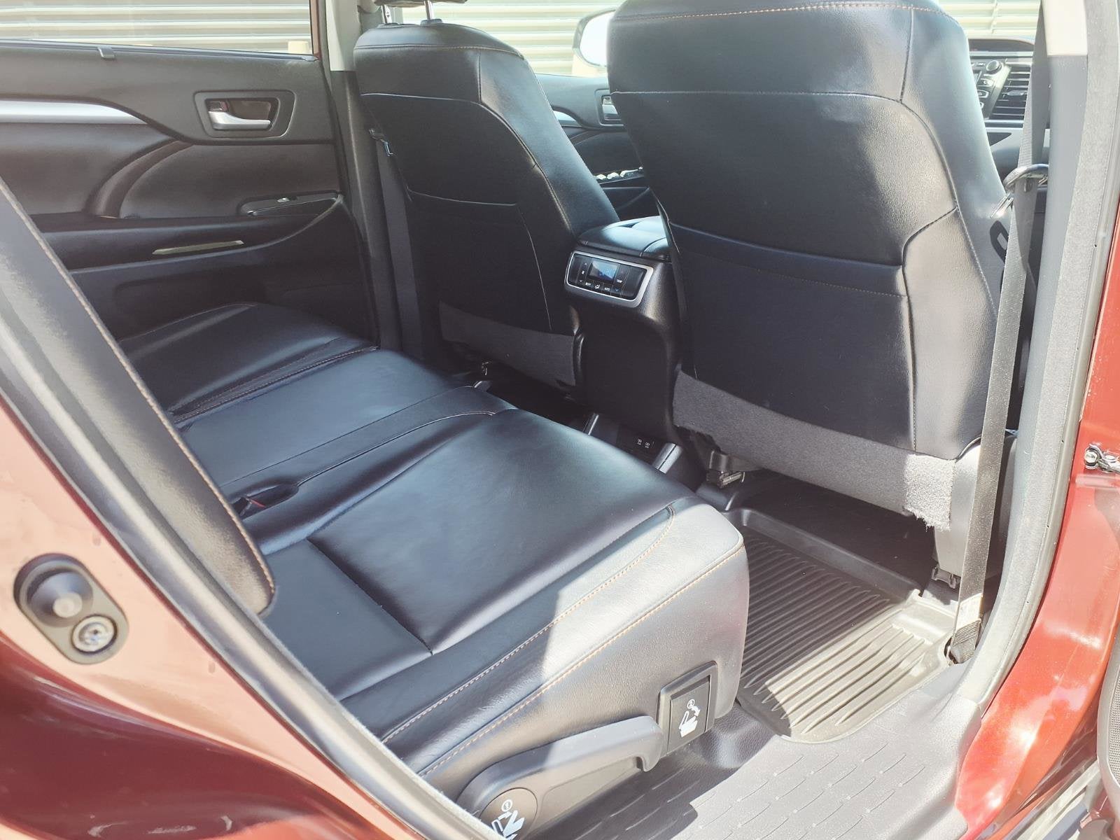 2018 Toyota Highlander Base