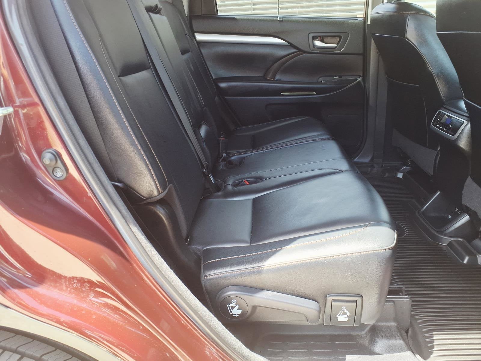 2018 Toyota Highlander Base