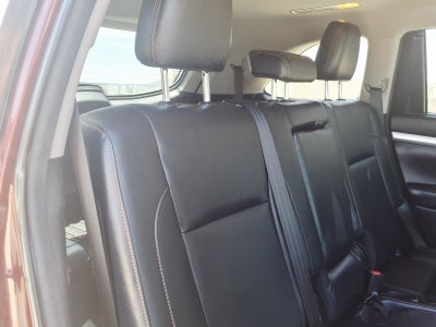 2018 Toyota Highlander Base