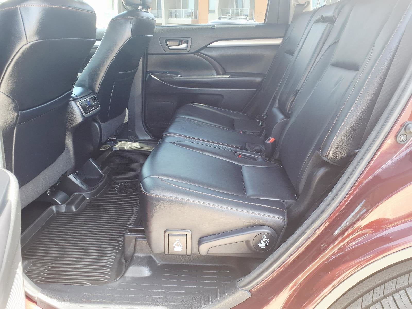 2018 Toyota Highlander Base