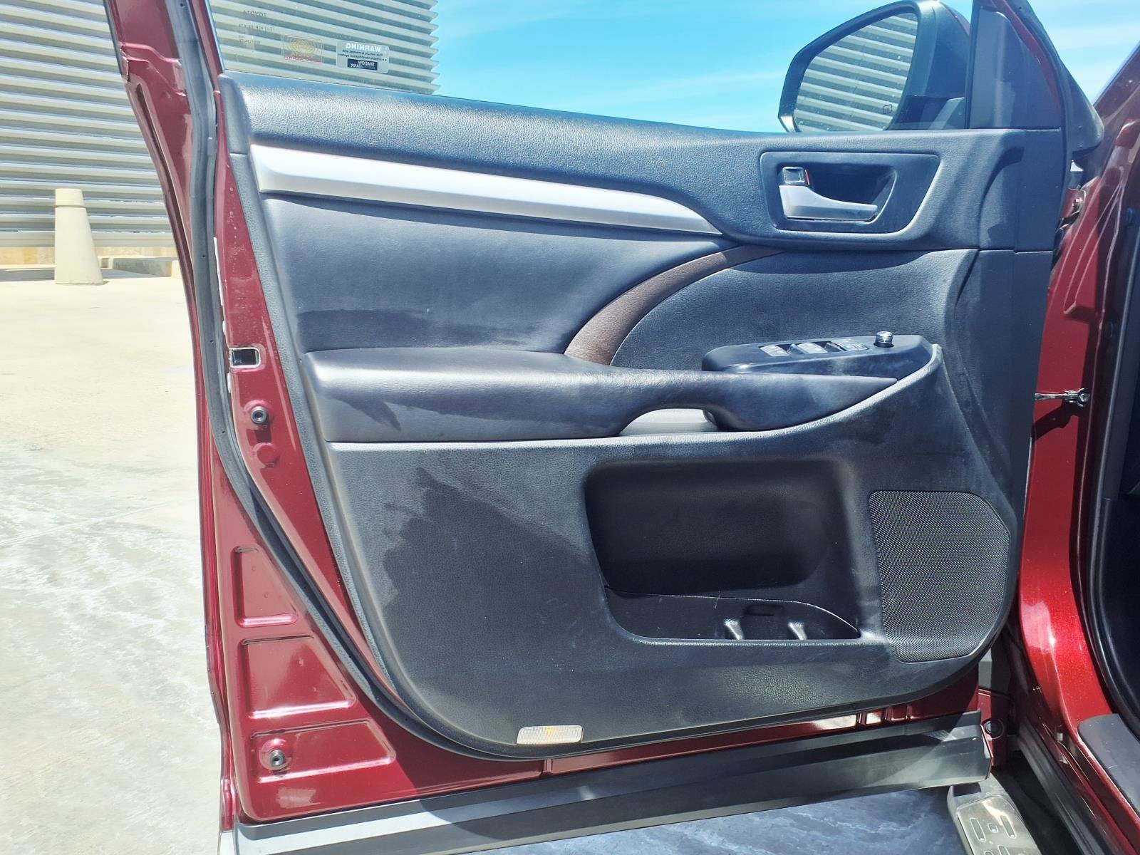 2018 Toyota Highlander Base