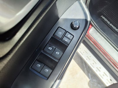 2018 Toyota Highlander Base