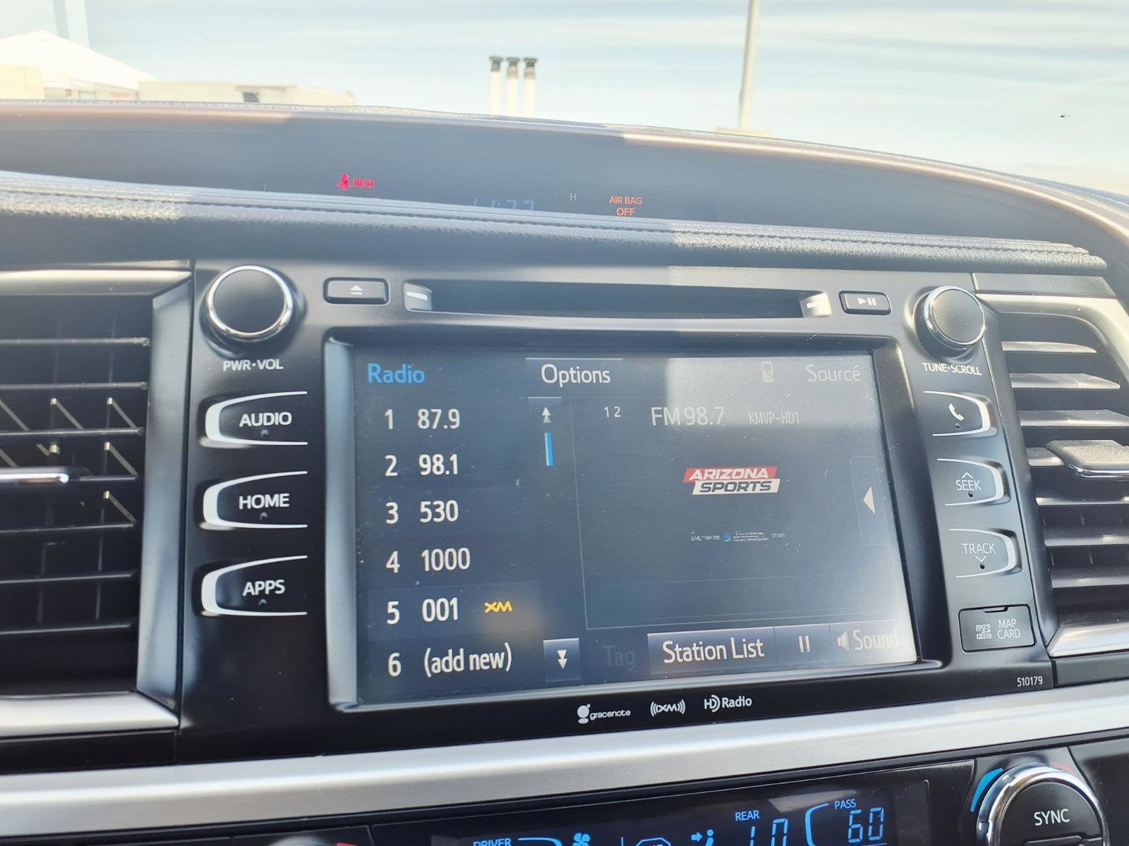 2018 Toyota Highlander Base