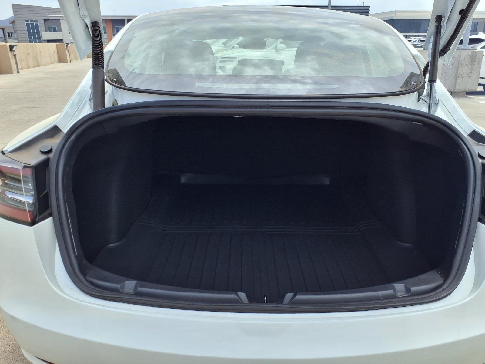 2023 Tesla Model 3 RWD