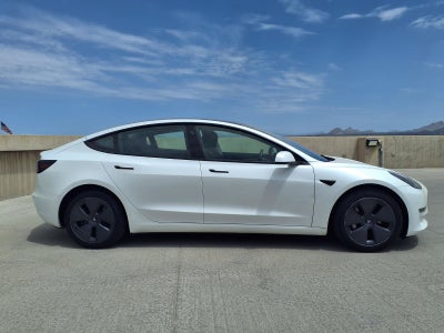 2023 Tesla Model 3 RWD