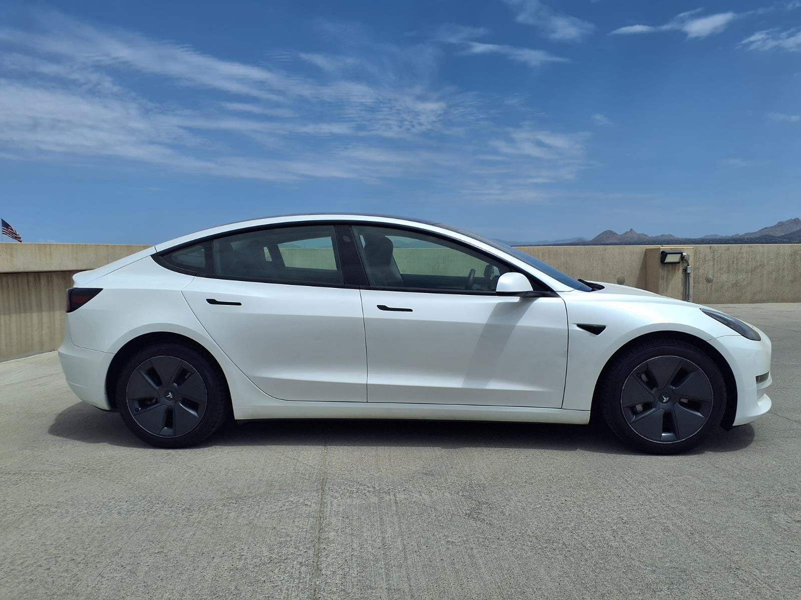 2023 Tesla Model 3 RWD