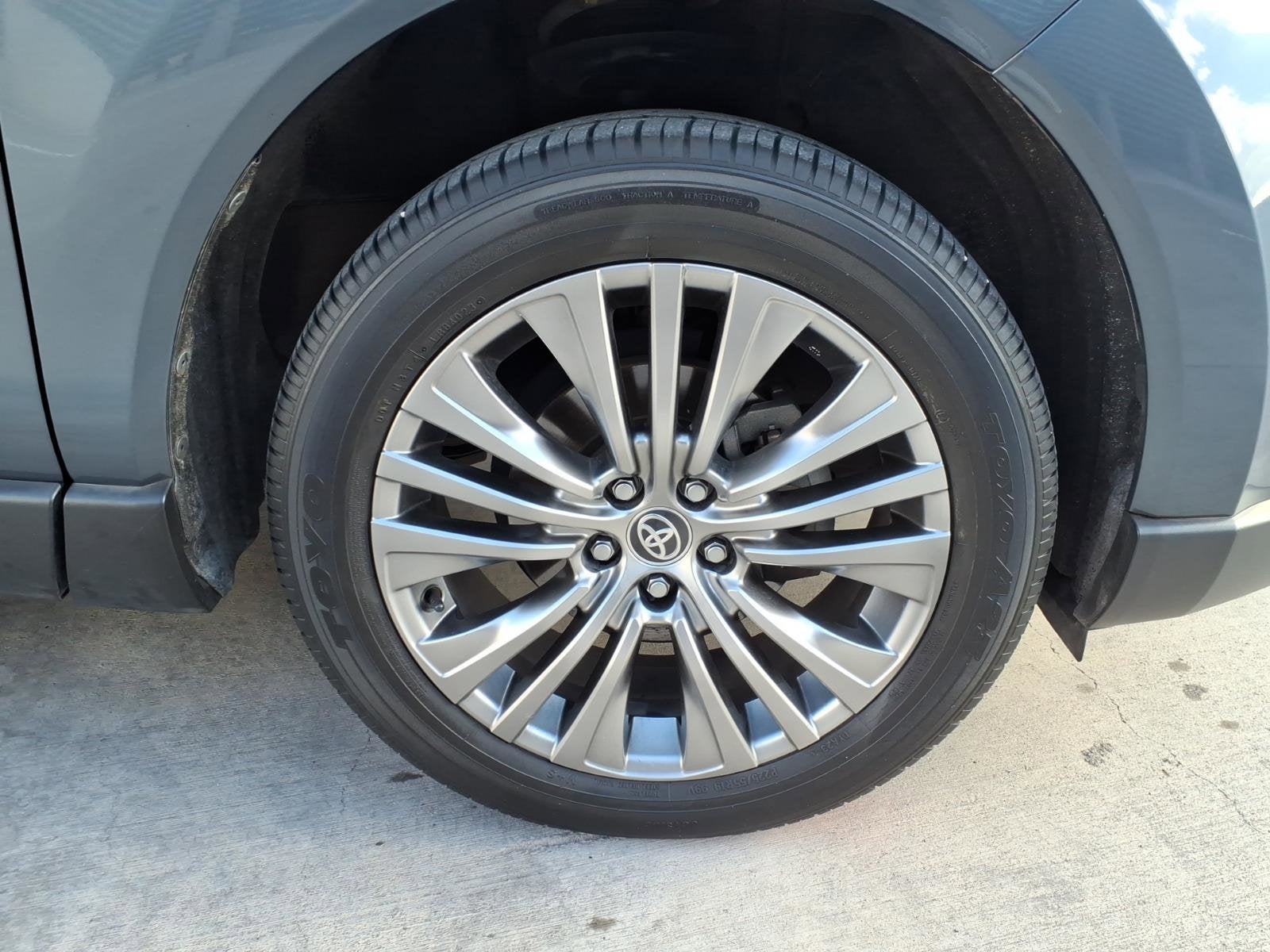 2021 Toyota Venza Base