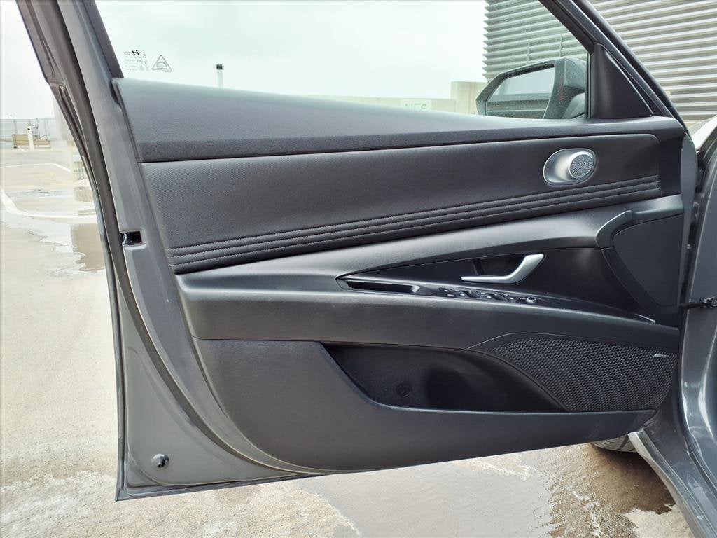 2023 Hyundai Elantra LIMI