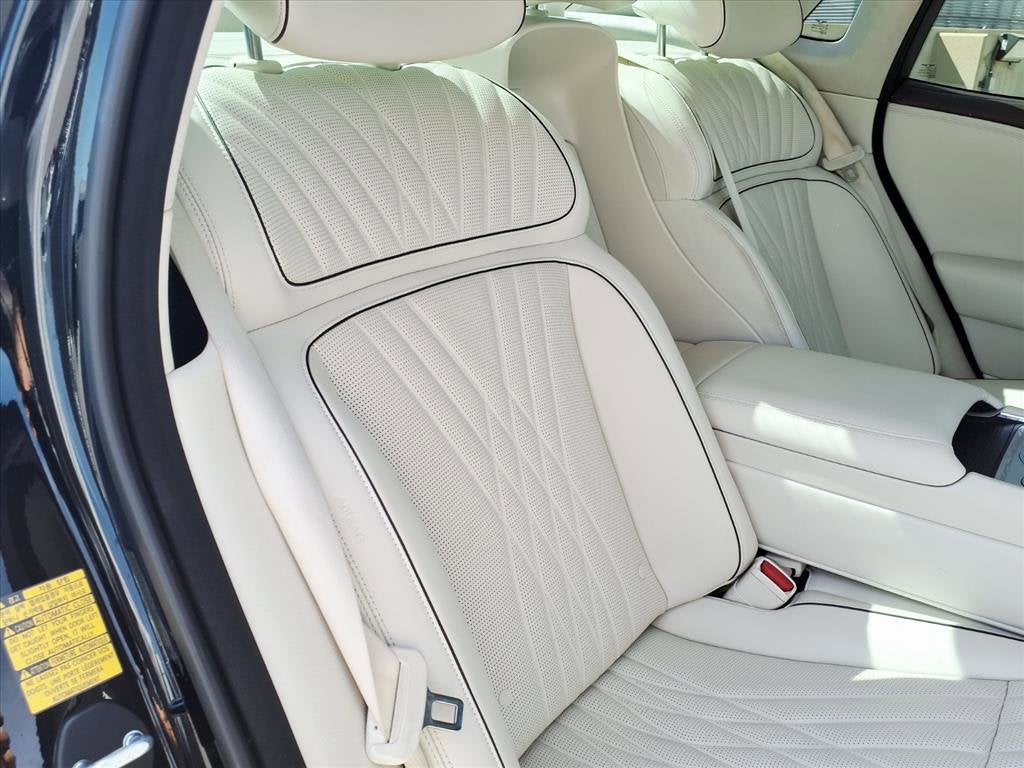 2023 Genesis G90 BASE