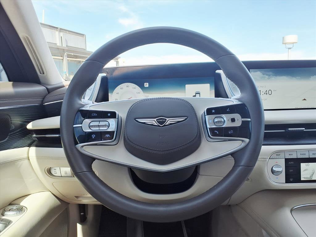 2023 Genesis G90 BASE