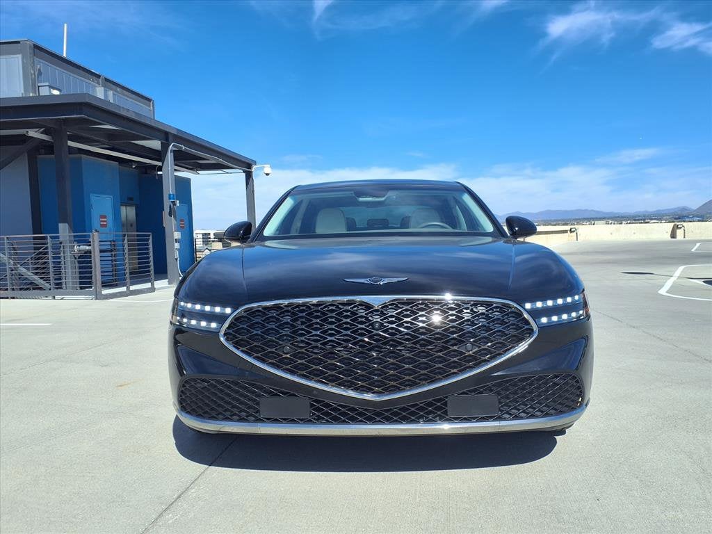 2023 Genesis G90 BASE