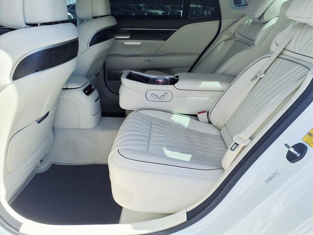 2024 Genesis G90 ESC