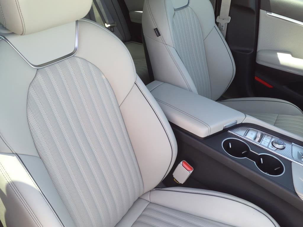 2023 Genesis G70 3.3T