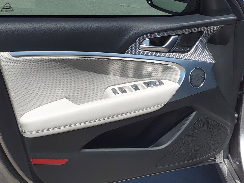 2023 Genesis G70 3.3T