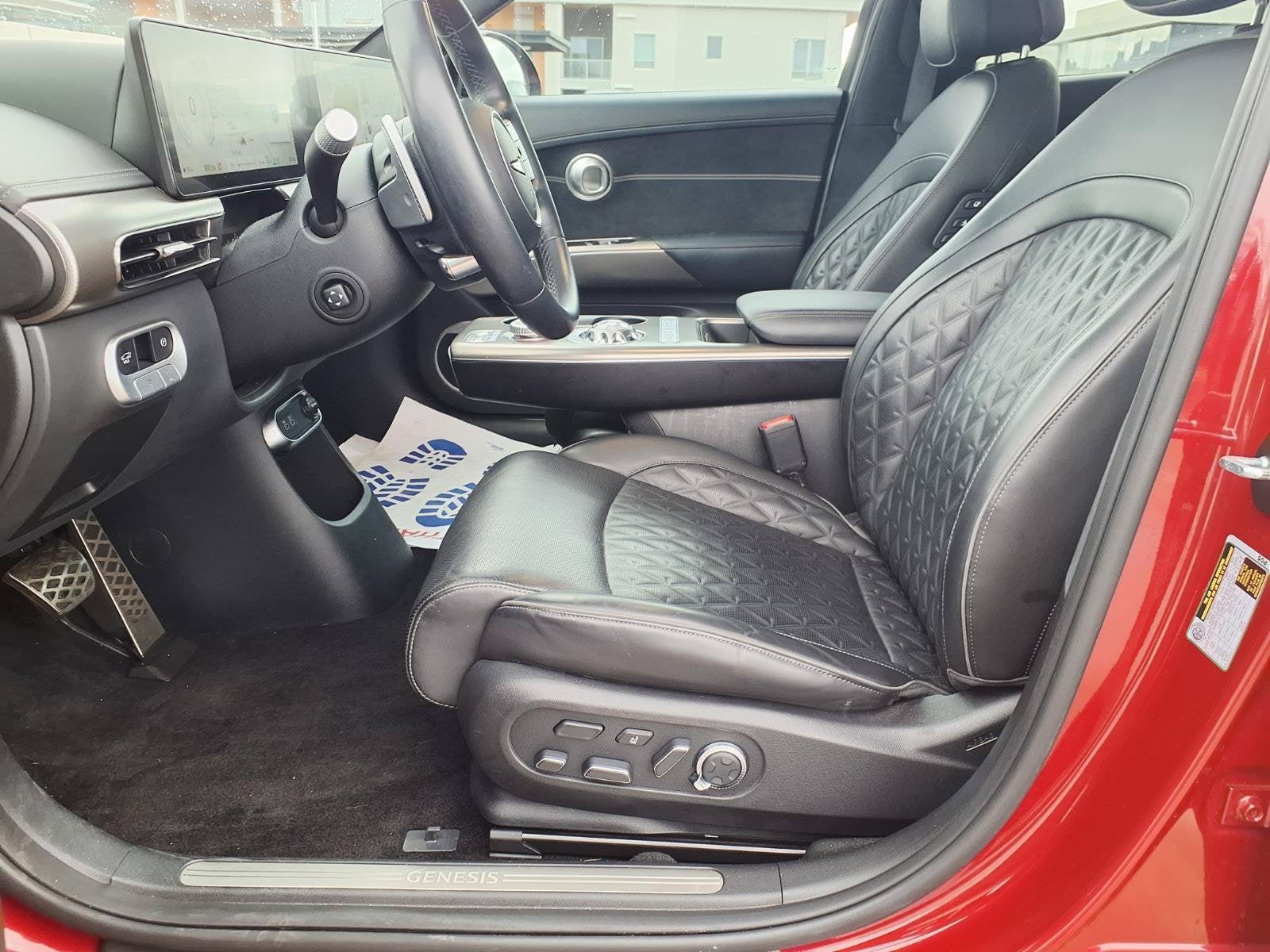 2023 Genesis GV60 PERFORM