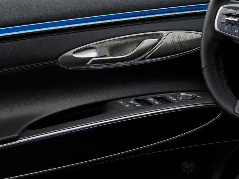 2027 Genesis GV70 BASE
