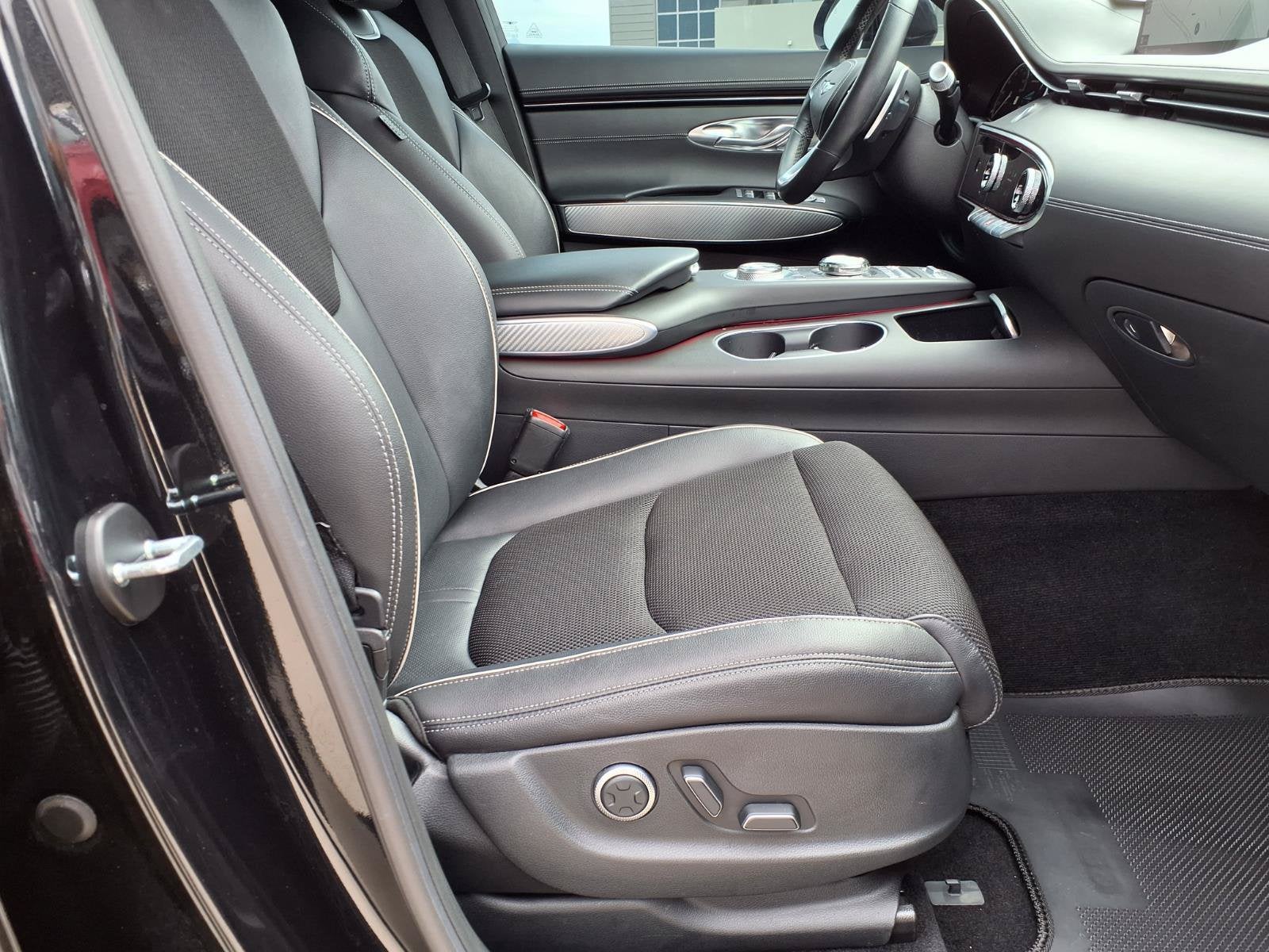 2023 Genesis GV70 2.5T