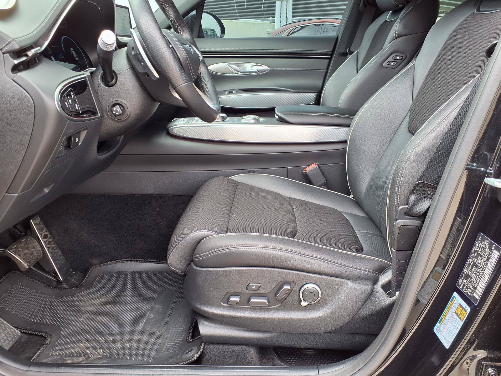 2023 Genesis GV70 2.5T