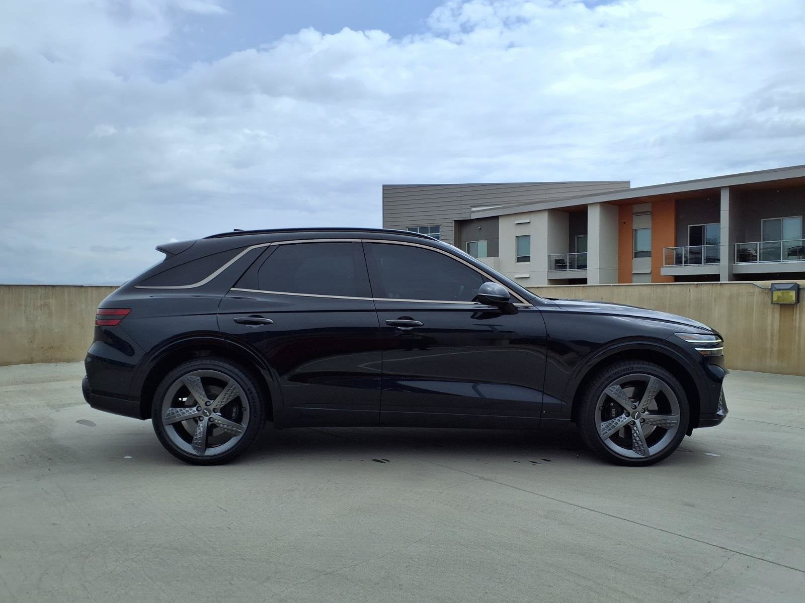 2023 Genesis GV70 2.5T