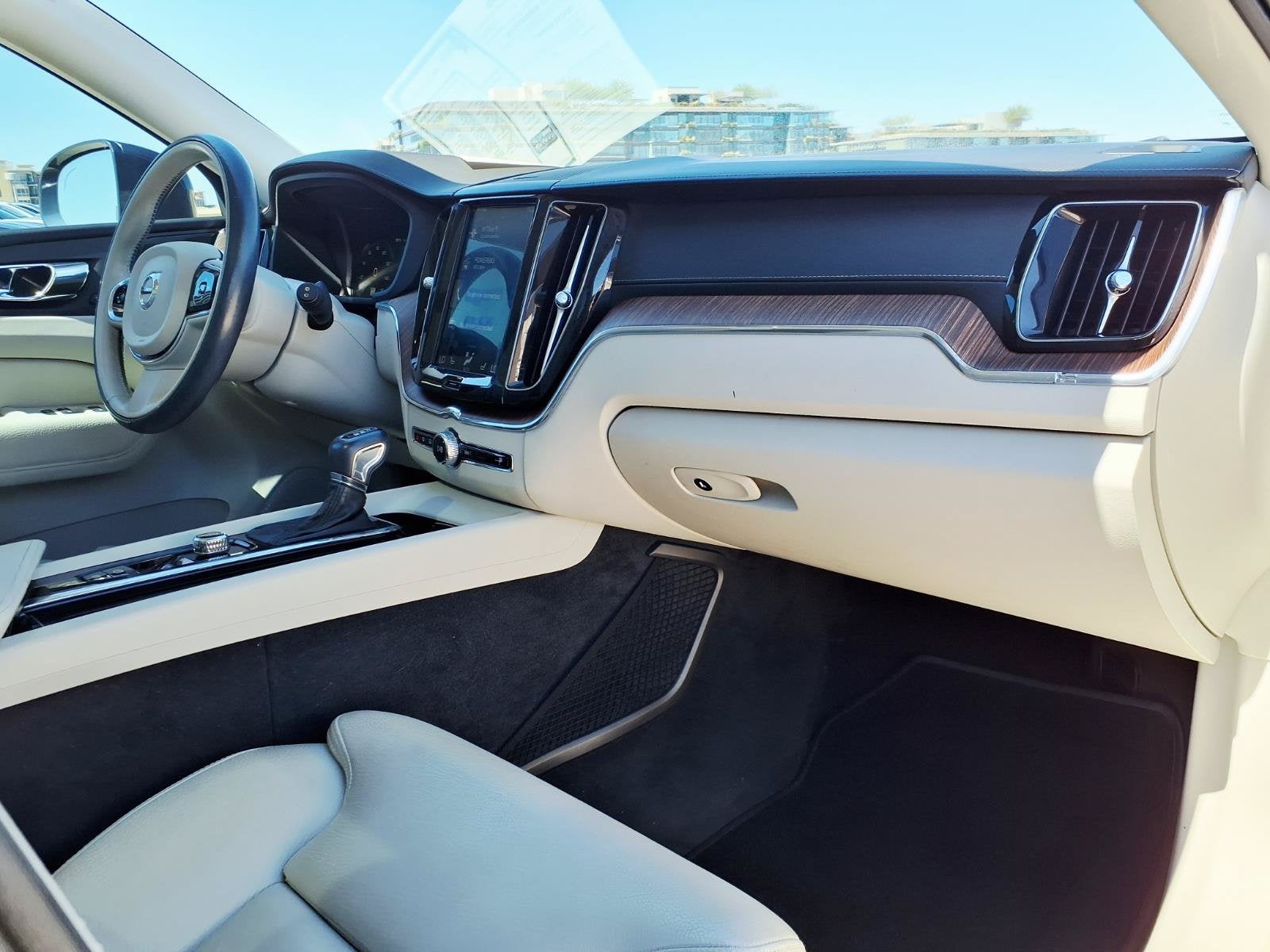 2019 Volvo XC60 T5INSCRIPT