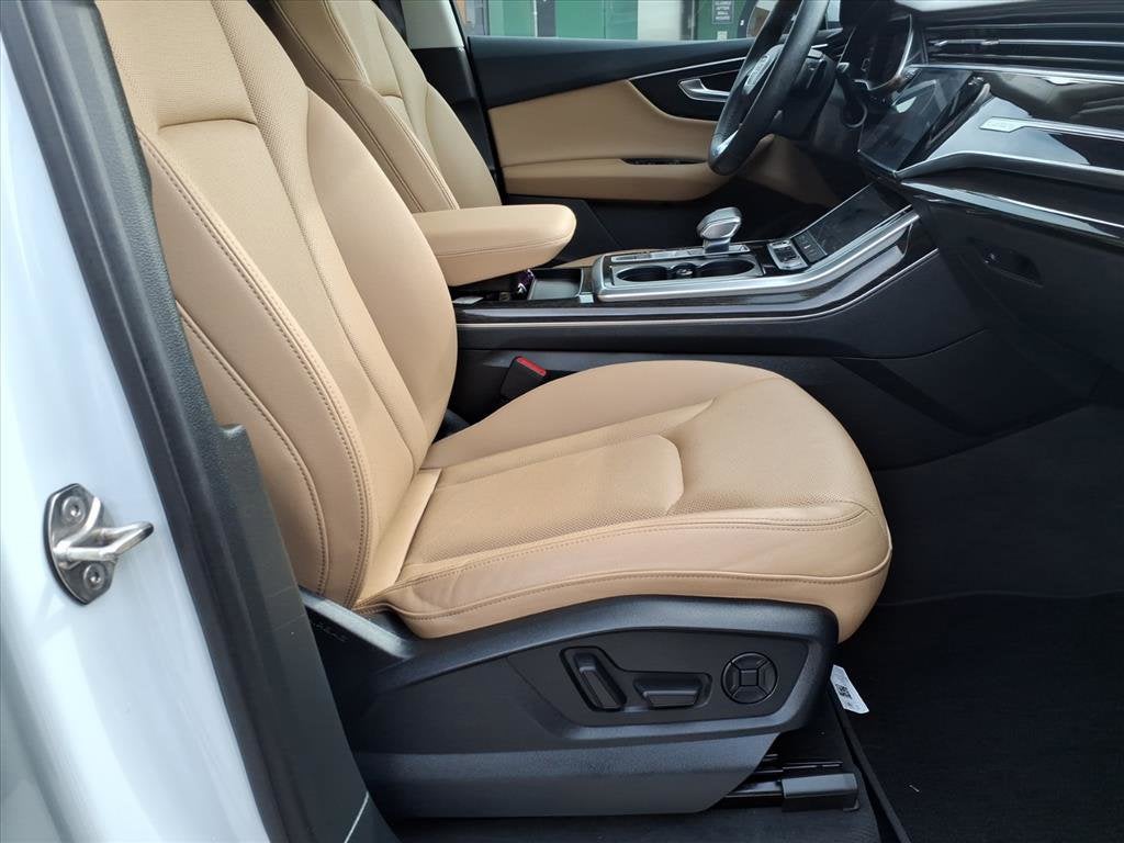 2021 Audi Q7 Premium Plus