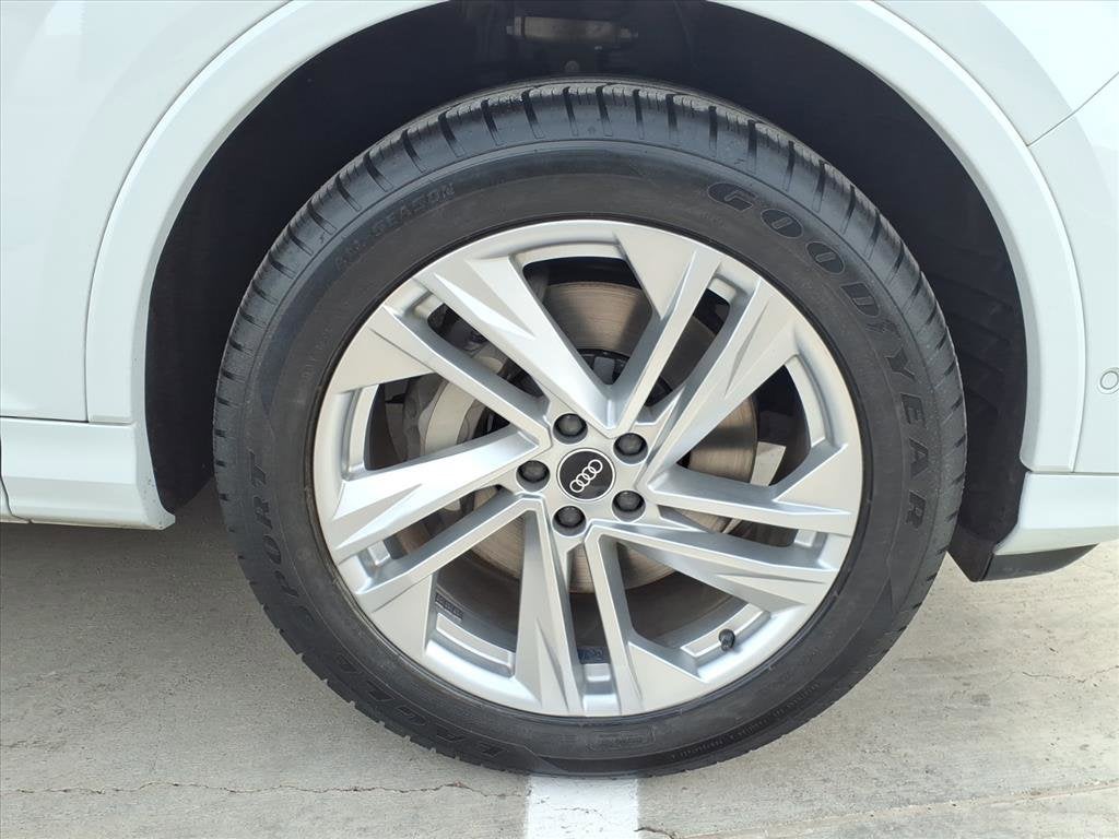 2021 Audi Q7 Premium Plus