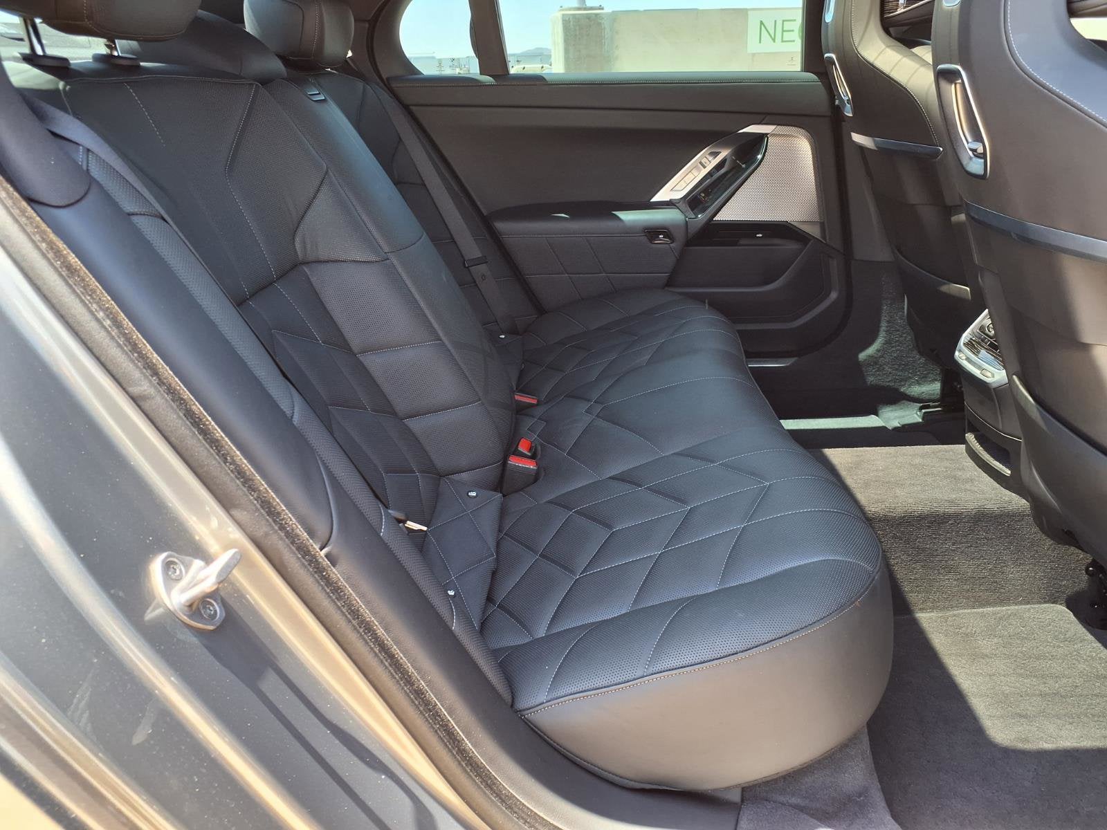 2023 BMW 7 Series 740i
