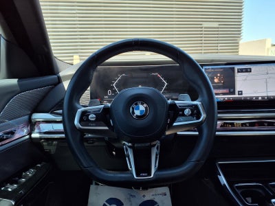 2023 BMW 7 Series 740i