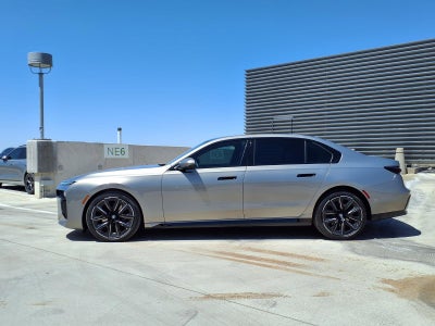 2023 BMW 7 Series 740i